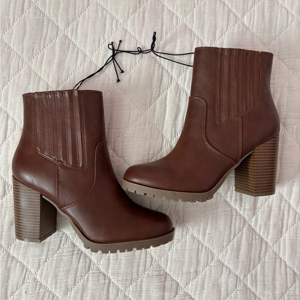 A.N.A Brown Ankle Booties Sz 8 NWT | - Picture 3 of 8